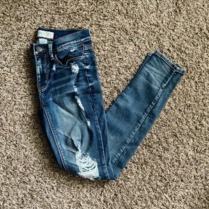 Low rise skinny jeans